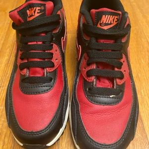 Women’s Nike air Max 90 size 4